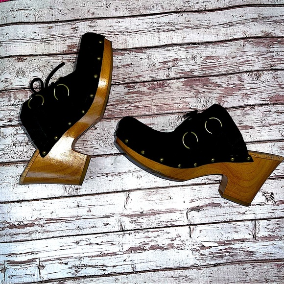 Clogs | Korks - Picture 1 of 5